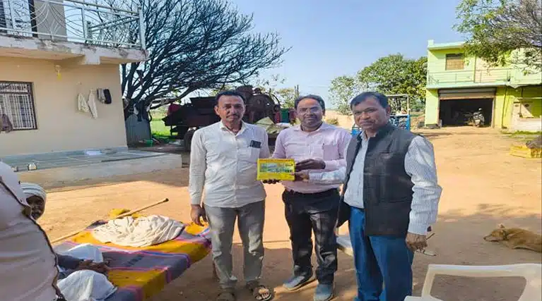 किसानों के लिए अलर्ट! सब्जियों की फसल को ब्लाइट और फल मक्खी से बचाव के लिए अपनाएं ये आसान उपाय