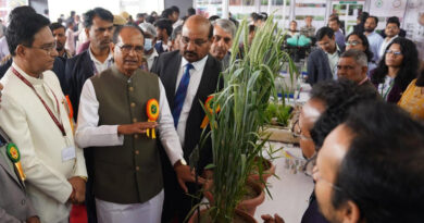 पूसा कृषि विज्ञान मेला 2026 का उद्घाटन: किसानों के बकाया भुगतान पर 12% ब्याज, शिवराज सिंह चौहान ने कृषि सुधारों का रोडमैप रखा पूसा कृषि विज्ञान मेला 2026 का उद्घाटन: किसानों के बकाया भुगतान पर 12% ब्याज, शिवराज सिंह चौहान ने कृषि सुधारों का रोडमैप रखा