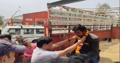 खरगोन : मंडी प्रशासन ने नव वर्ष पर किसानों और व्यापारियों का किया स्वागत