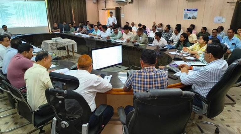 खरीफ सीजन में ई-वितरण प्रणाली से ही खाद वितरण सुनिश्चित करें - कलेक्टर टीकमगढ़