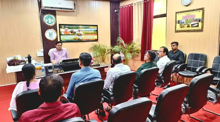 टीकमगढ़ में कृषि विभाग की जिला स्तरीय बैठक आयोजित