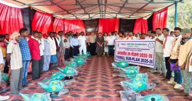 आईसीएआर– एनआईबीएसएम द्वारा केवीके कांकेर में पीपीवीएफआरए पर प्रशिक्षण एवं कृषि उपकरणों का वितरण