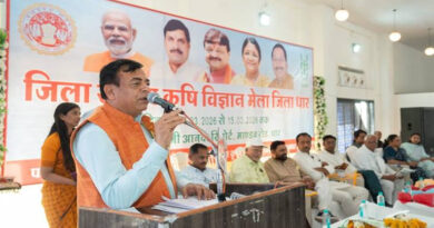 धार में कृषि विज्ञान मेले का शुभारंभ, किसानों को आधुनिक खेती, नरवाई प्रबंधन की जानकारी दी जा रही