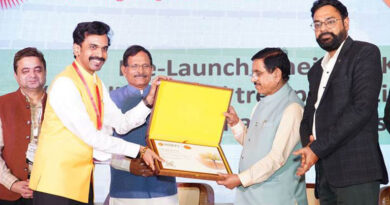 पीएम-कुसुम योजना से 10 लाख सौर पंप लगे, एग्रीवोल्टिक्स से किसानों की आय ₹1 लाख प्रति एकड़ तक संभव पीएम-कुसुम योजना से 10 लाख सौर पंप लगे, एग्रीवोल्टिक्स से किसानों की आय ₹1 लाख प्रति एकड़ तक संभव