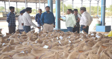 बुरहानपुर: चना उपार्जन केंद्र का सीईओ ने किया निरीक्षण