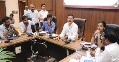 खेतों में नरवाई जलाने वाले किसानों पर अर्थदंड लगाएं - कलेक्टर खंडवा