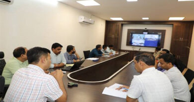 बैतूल: प्रभावित किसानों की हर संभव मदद की जाएगी: संभागायुक्त श्री तिवारी