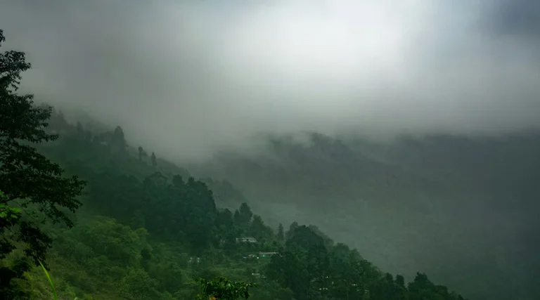 Weather Update: MP-UP, बिहार, ओडिशा समेत कई राज्यों में बारिश-ओले का अलर्ट, देशभर में अगले 3-4 दिन तक खराब रहेगा मौसम