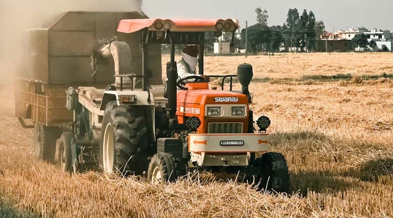 ट्रैक्टर हुए महंगे: जीएसटी में कटौती का फायदा खत्म