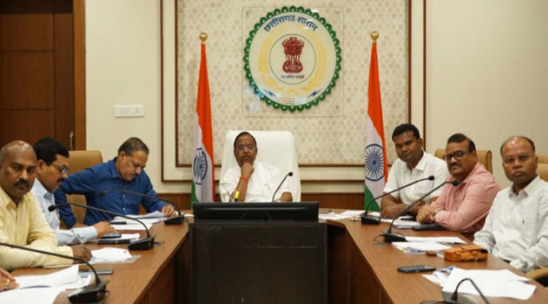  उर्वरक संकट के बीच छत्तीसगढ़ किसानों को मिलेगा समय पर खाद, केंद्र-राज्य तैयारी में जुटे-कृषि मंत्री रामविचार  