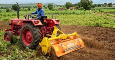 किसानों के लिए वरदान बना रोटावेटर, मिनटों में खरपतवार का नाश और मिट्टी की बेहतर जुताई
