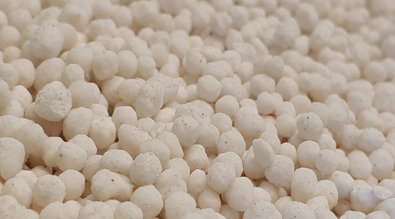 डबरा के उर्वरक विक्रेता का लाइसेंस निलंबित