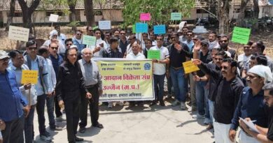 कृषि आदान विक्रेताओ ने सांसद को सौंपा ज्ञापन