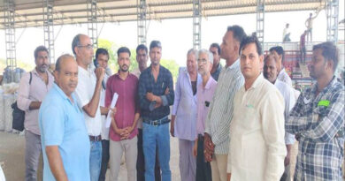 जीरन में लहसुन उत्पादक किसानों से वैज्ञानिकों ने किया संवाद