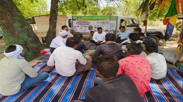 शिवपुरी: कृषि रथ से दी जा रही फसल तकनीकी जानकारी