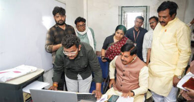 मुख्यमंत्री डॉ. यादव ने कतर गांव गेहूं उपार्जन केंद्र का किया औचक निरीक्षण