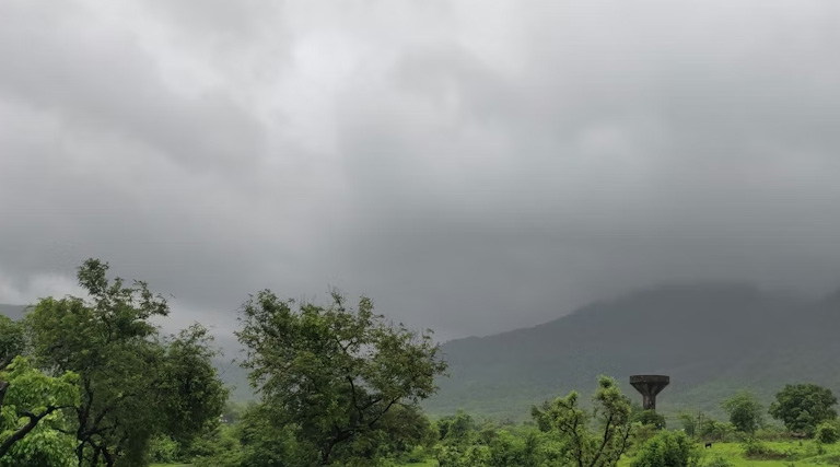 देशभर में बदला मौसम: तमिलनाडु-केरल में आंधी-बारिश का अलर्ट, राजस्थान-गुजरात में लू की चेतावनी; देखें अपने शहर का हाल