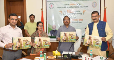 मुख्यमंत्री डॉ. यादव ने कतर गांव गेहूं उपार्जन केंद्र का किया औचक निरीक्षण