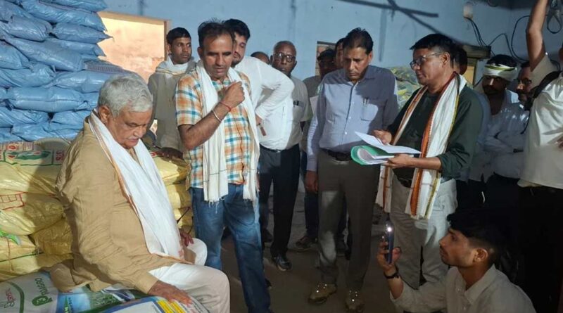 कृषि मंत्री किरोड़ी लाल मीणा की सीकर में छापेमारी, घटिया मूंगफली बीज बेचने वाली फैक्ट्री पर FIR के दिए निर्देश