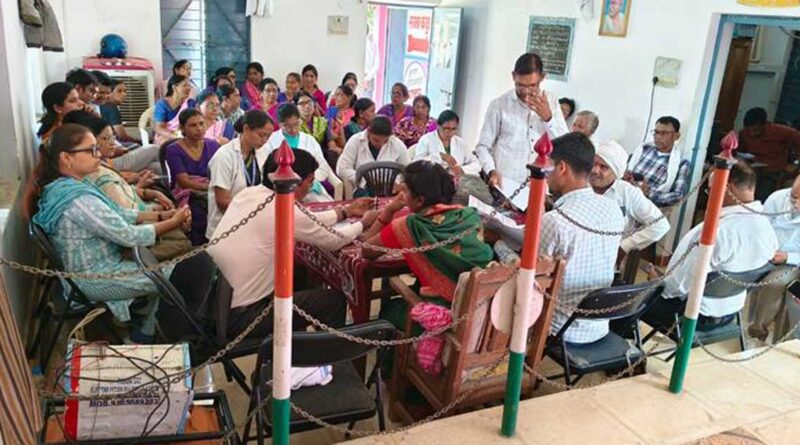बालाघाट : किसानों को दी डीएसआर तकनीक एवं नरवाई प्रबंधन की जानकारी