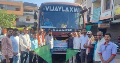 देवास: उन्नत पशुपालन तकनीकों के अध्ययन हेतु 50 किसान गुजरात रवाना