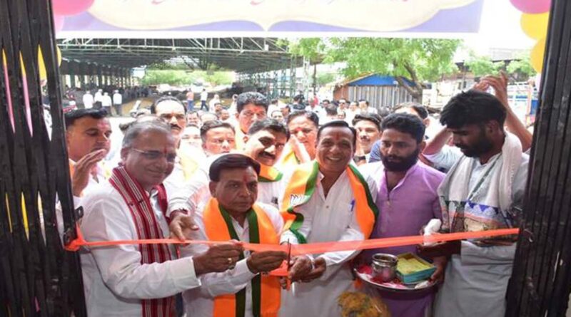 मंदसौर मंडी में 32 दुकानों से व्यापारियों एवं किसानों को मिलेगा सीधा लाभ : उप मुख्यमंत्री श्री देवड़ा