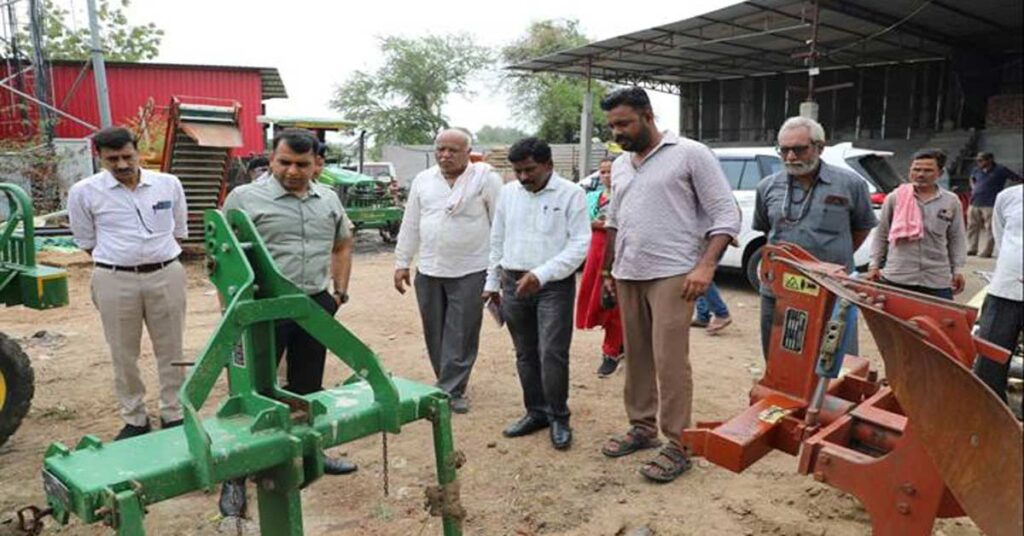 उन्नत एवं आधुनिक कृषि यंत्रों को बढ़ावा दें और कृषि को बनाएं लाभ का व्यवसाय - कलेक्टर नर्मदापुरम