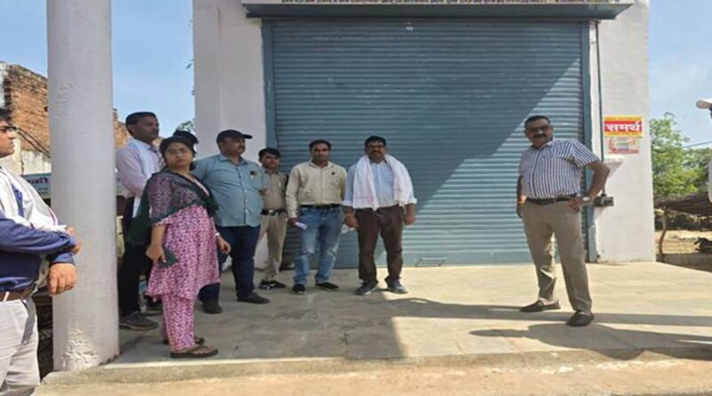 शिवपुरी : खाद की कालाबाजारी पर दो प्रतिष्ठान सील