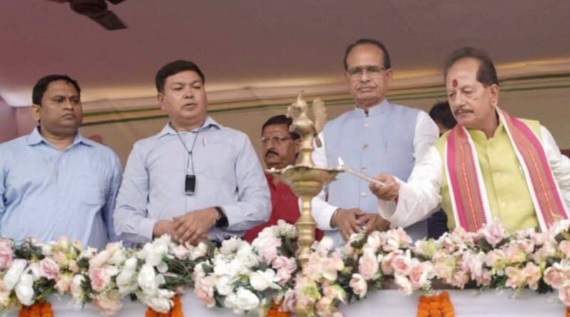 पटना में खेत बचाओ अभियान के तहत किसानों से सीधे रूबरू हुए शिवराज सिंह चौहान, कृषि सुधार और आय बढ़ाने के उपायों पर चर्चा