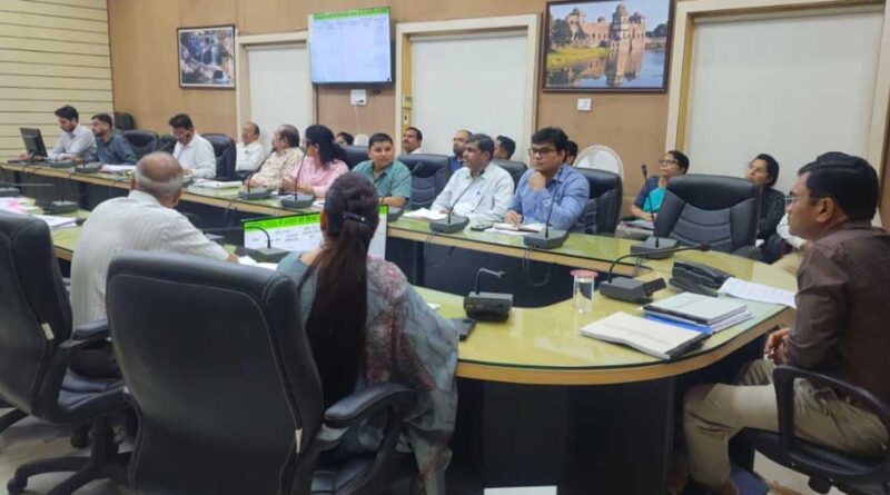 इंदौर में खरीफ 2026 की तैयारियों को लेकर समीक्षा बैठक आयोजित