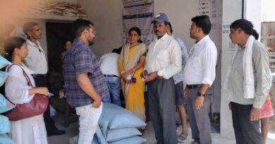 रायपुर: खाद की कालाबाजारी पर कृषि विभाग का बड़ा एक्शन, दो दुकानों पर छापा; 38 टन से अधिक उर्वरक जब्त