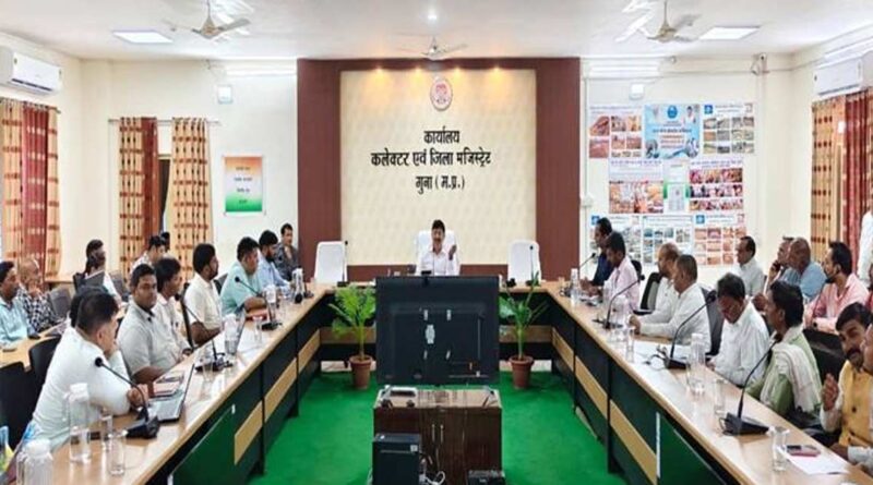 गुना को फ्लोरीकल्चर हब बनाने की कवायद शुरू, गुलाब खेती से किसानों की आय बढ़ाने का रोडमैप तैयार