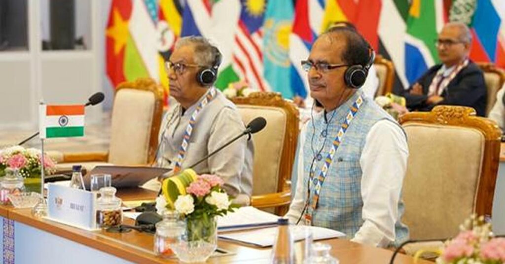 इंदौर में BRICS कृषि मंत्रियों का सम्मेलन शुरू, शिवराज बोले- छोटे किसानों को सशक्त बनाना ही खाद्य सुरक्षा की कुंजी