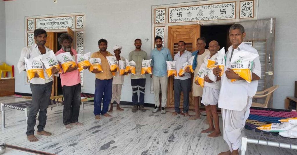 राजस्थान: मक्का खेती को मिलेगा बढ़ावा, भारतीय मक्का अनुसंधान संस्थान ने किसानों को बांटे उन्नत मक्का बीज मिनीकिट