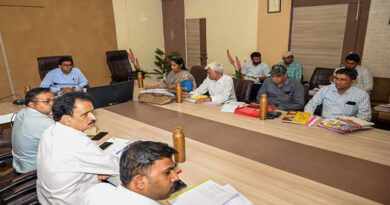धार कलेक्टर ने की सहकारिता विभाग के कार्यों की समीक्षा