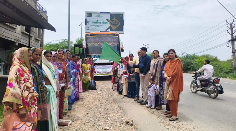 राजस्थान: डूंगरपुर की 50महिला किसान गुजरात दौरे पर रवाना, आधुनिक कृषि तकनीकों का करेंगी अध्ययन