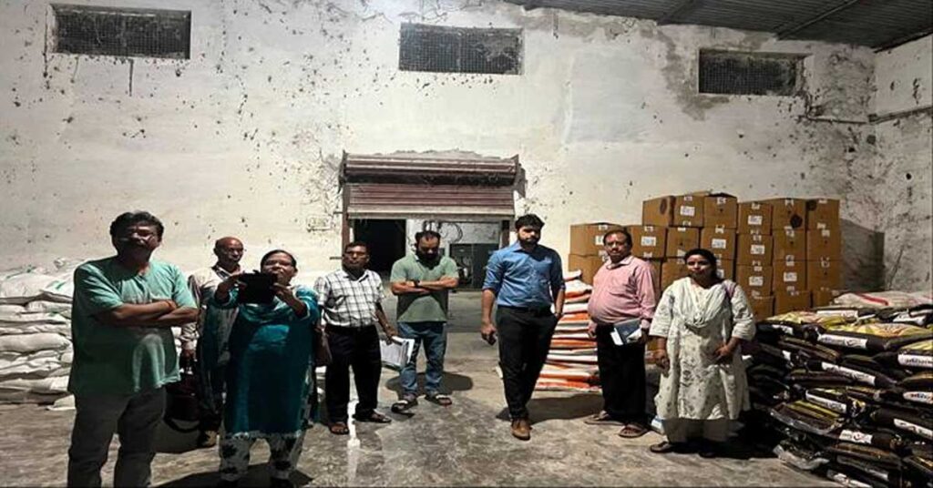 वारासिवनी में प्रशासन की बड़ी कार्रवाई: कृषि केंद्र से एक्सपायरी कीटनाशक जब्त, अब होंगे नष्ट