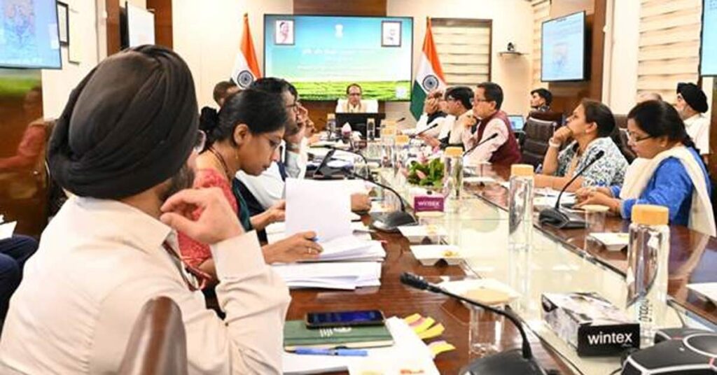 मानसून की समीक्षा बैठक: 210 जिलों में अब भी बारिश की कमी, शिवराज ने दिए अहम निर्देश