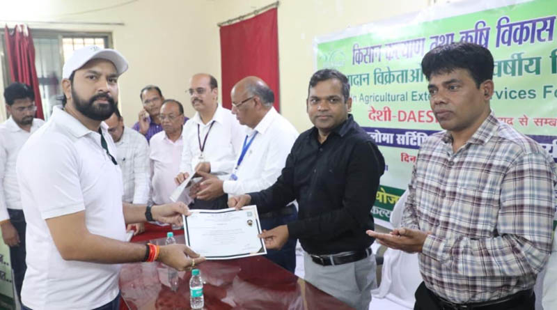 छिंदवाड़ा कलेक्टर ने देसी डिप्लोमा के 40 प्रतिभागियों को प्रमाणपत्र वितरित किए