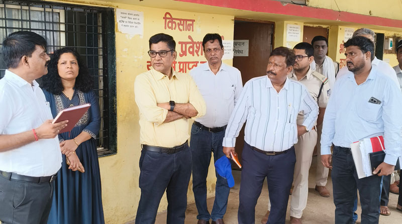 मंडी बोर्ड के आयुक्त-सह-प्रबंध संचालक ने किया बैरसिया कृषि उपज मंडी का आकस्मिक निरीक्षण