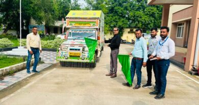 प्रधानमंत्री फसल बीमा योजना के प्रचार-प्रसार के लिए कलेक्टर ने दिखाई हरी झंडी