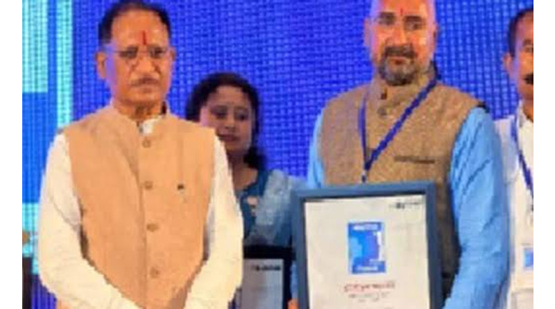 MBA की नौकरी छोड़ शुरू की खेती, 300 किसानों को जोड़ा और बनाया खुद का ब्रांड; मिला ‘राइस आइकॉन’ अवॉर्ड