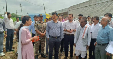 थाईपिंग अमरूद की खेती से किसान कमा रहे 8 से 10 लाख रुपये तक,  गुना कलेक्टर कन्याल ने उन्नत कृषक के फार्म का किया भ्रमण