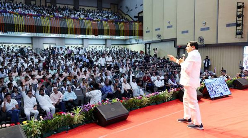 दूध उत्पादन बढ़ाने पर सरकार का जोर, प्रदेश में हर साल तैयार होंगी एक लाख गिर नस्ल की बछिया: सीएम यादव