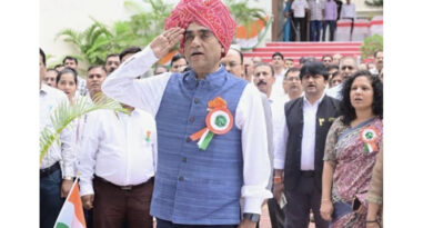 कृषक हित में पूरी निष्ठा एवं समर्पण से कार्य करें: श्री कुमार पुरुषोत्तम