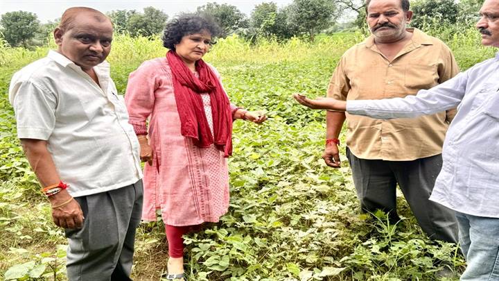 जबलपुर : किसानों की समस्याओं का मौके पर किया समाधान