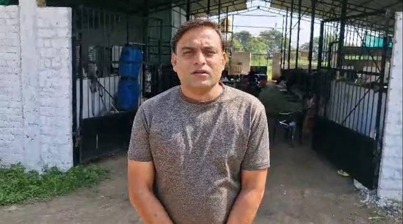 पांढुर्णा के किसान ने वैज्ञानिक डेयरी फार्मिंग से बदली तकदीर, रोज 180 लीटर दूध का उत्पादन; आमदनी बढ़ी
