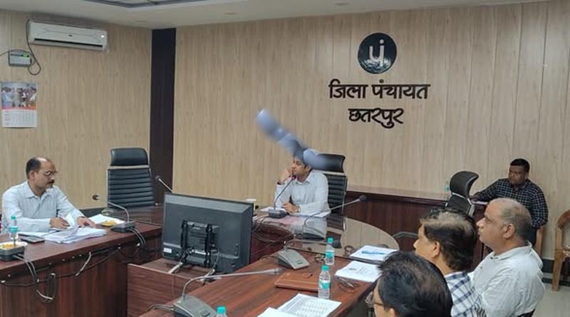 किसानों को खाद प्राप्त करने में कोई परेशानी न हो, टोकन से हो खाद का वितरण : कलेक्टर