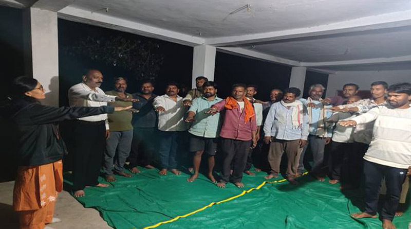 सिवनी : खेत बचाओ अभियान के अंतर्गत कृषकों को दिया प्रशिक्षण
