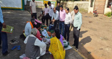 शिवपुरी: साप्ताहिक जैविक हाट बाजार में खूब हुई खरीदारी